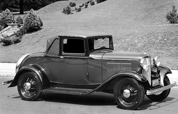 1932 Ford Deluxe Roadster